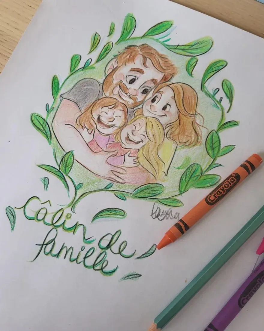 Portrait d’une famille enlacée dans une couronne de feuilles, aux crayons de couleur