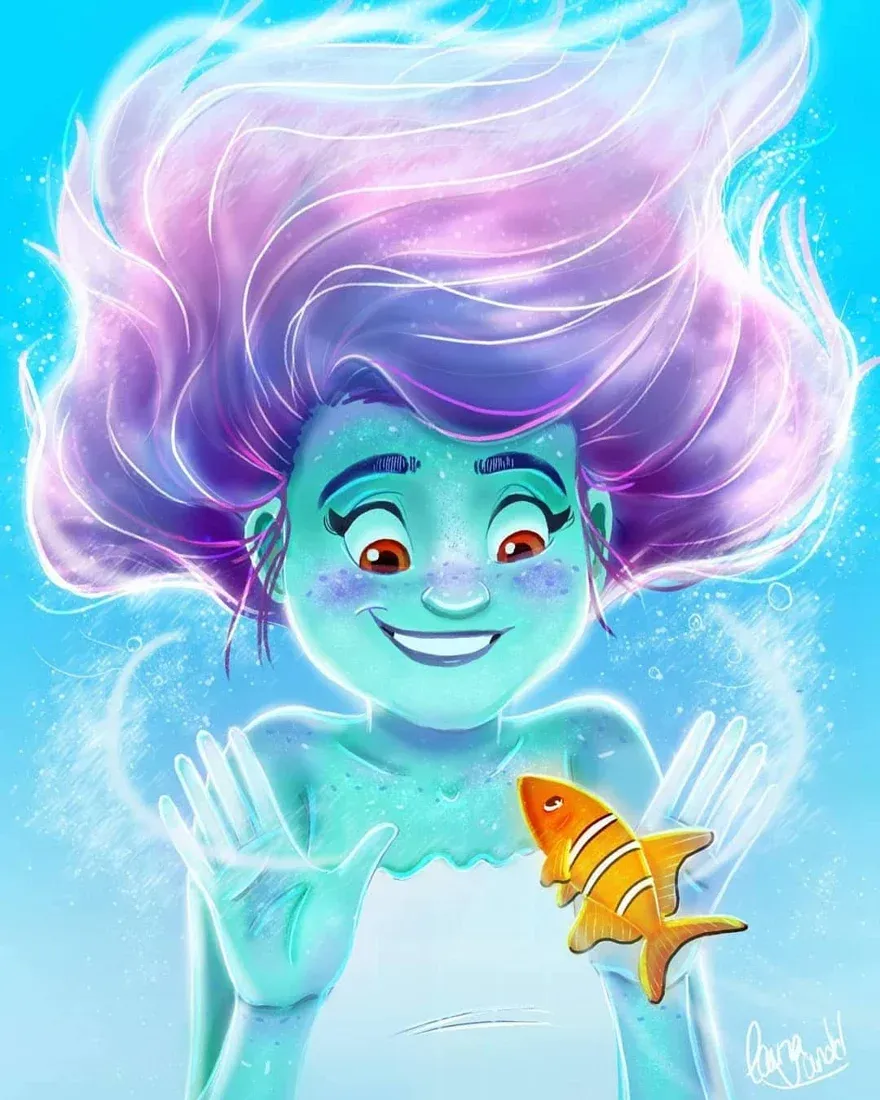 Fillette aux cheveux mauves qui sourit à un petit poisson sous l’eau