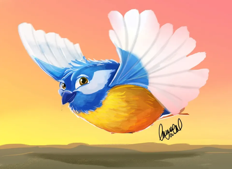 Mésange bleue et orange qui vole dans un ciel de coucher de soleil